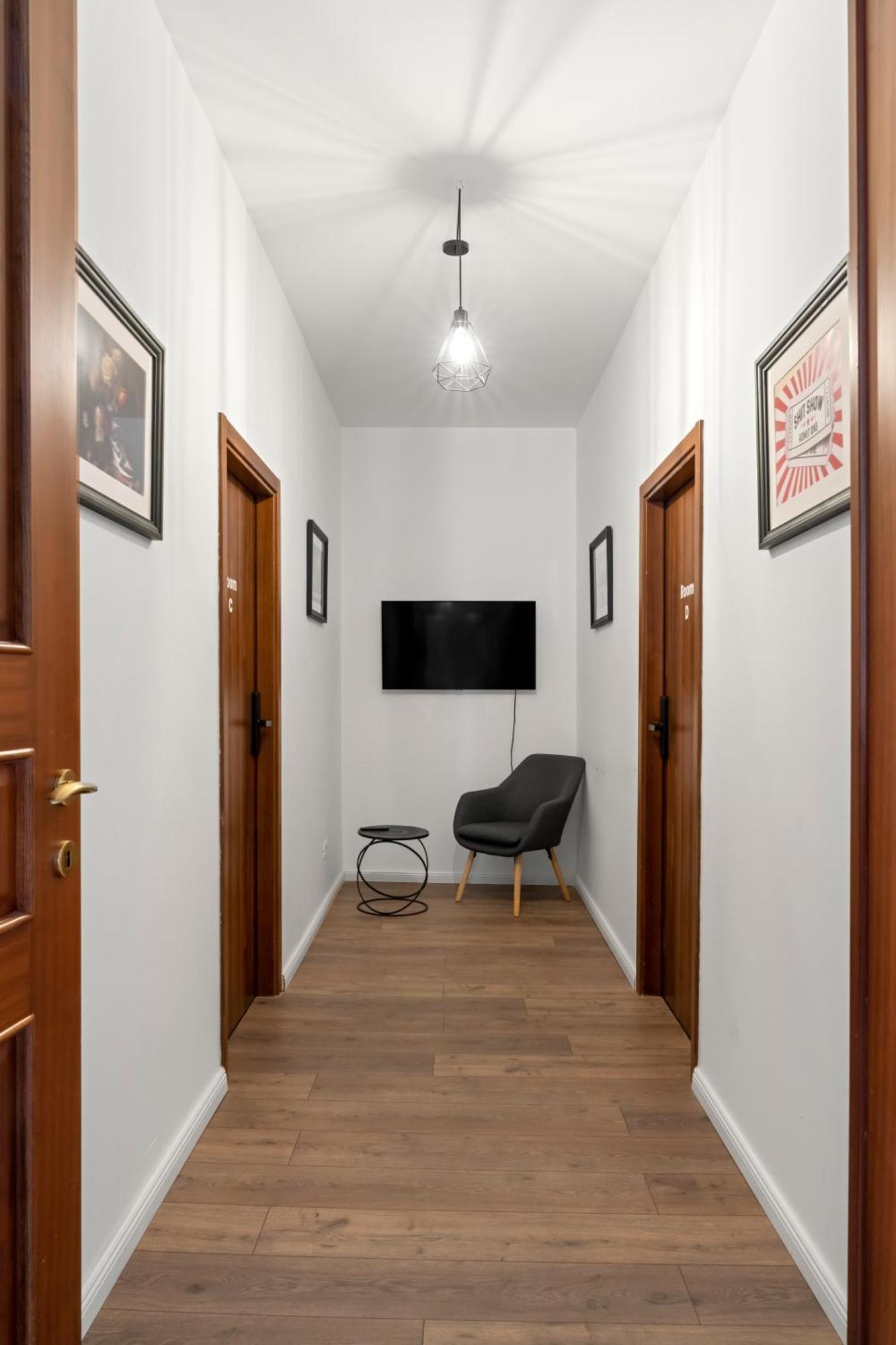 Nest Boutique Hostel Бухарест Екстер'єр фото