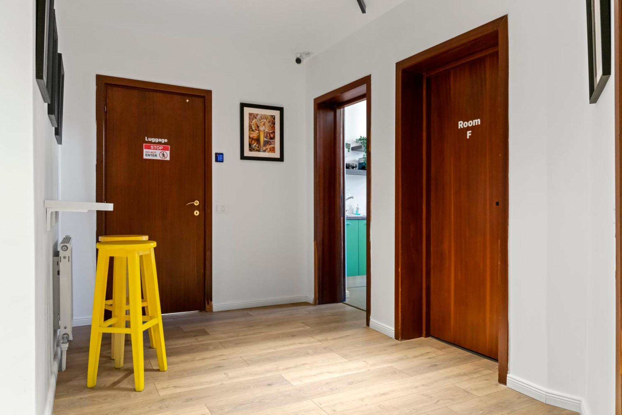 Nest Boutique Hostel Бухарест Екстер'єр фото