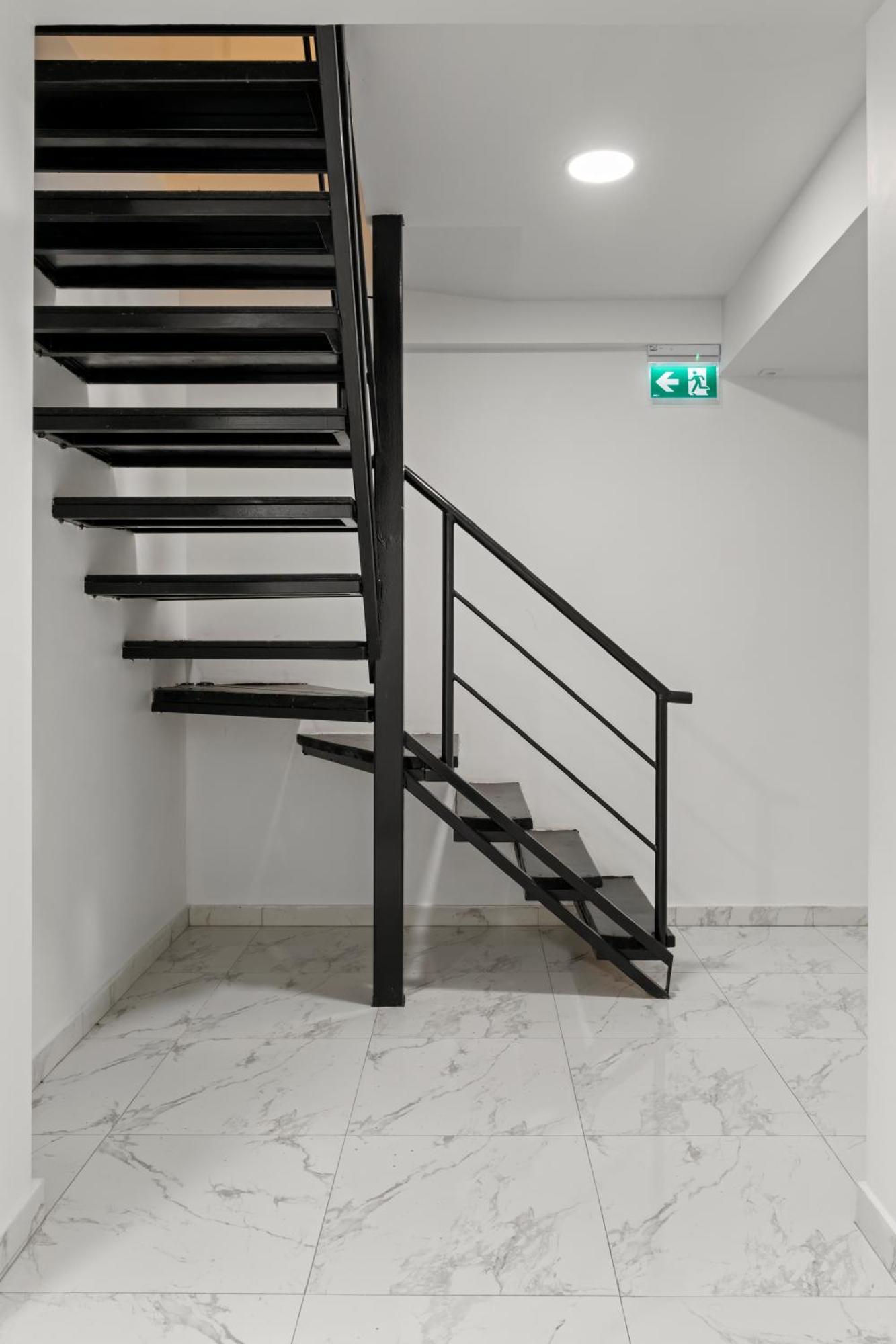 Nest Boutique Hostel Бухарест Екстер'єр фото